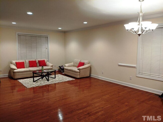 Building Photo - 1005 Winterborne Dr