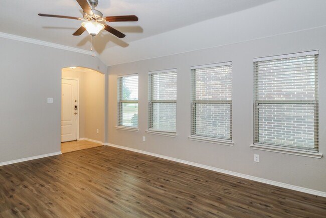 Foto del edificio - 616 Big Horn Rd