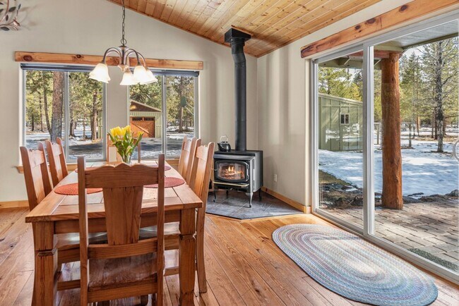 Building Photo - Available Until April 2026  |  Short Term Lease