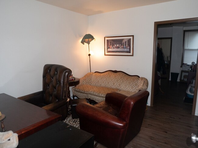 Foto del edificio - Bright 2-Bedroom Easton Apartment with Out...