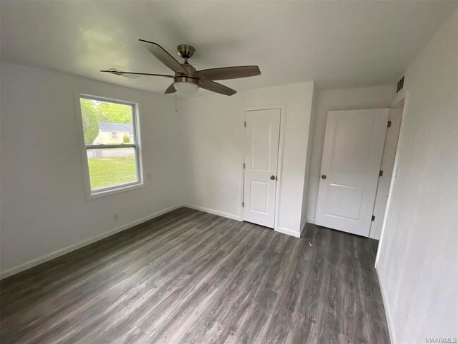 Building Photo - 351 Collinwood Ave