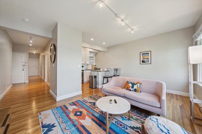 Building Photo - 2226 North Point St