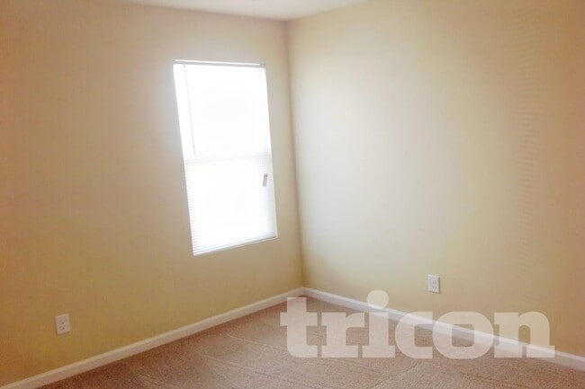 Building Photo - 4911 Magnasco Ln