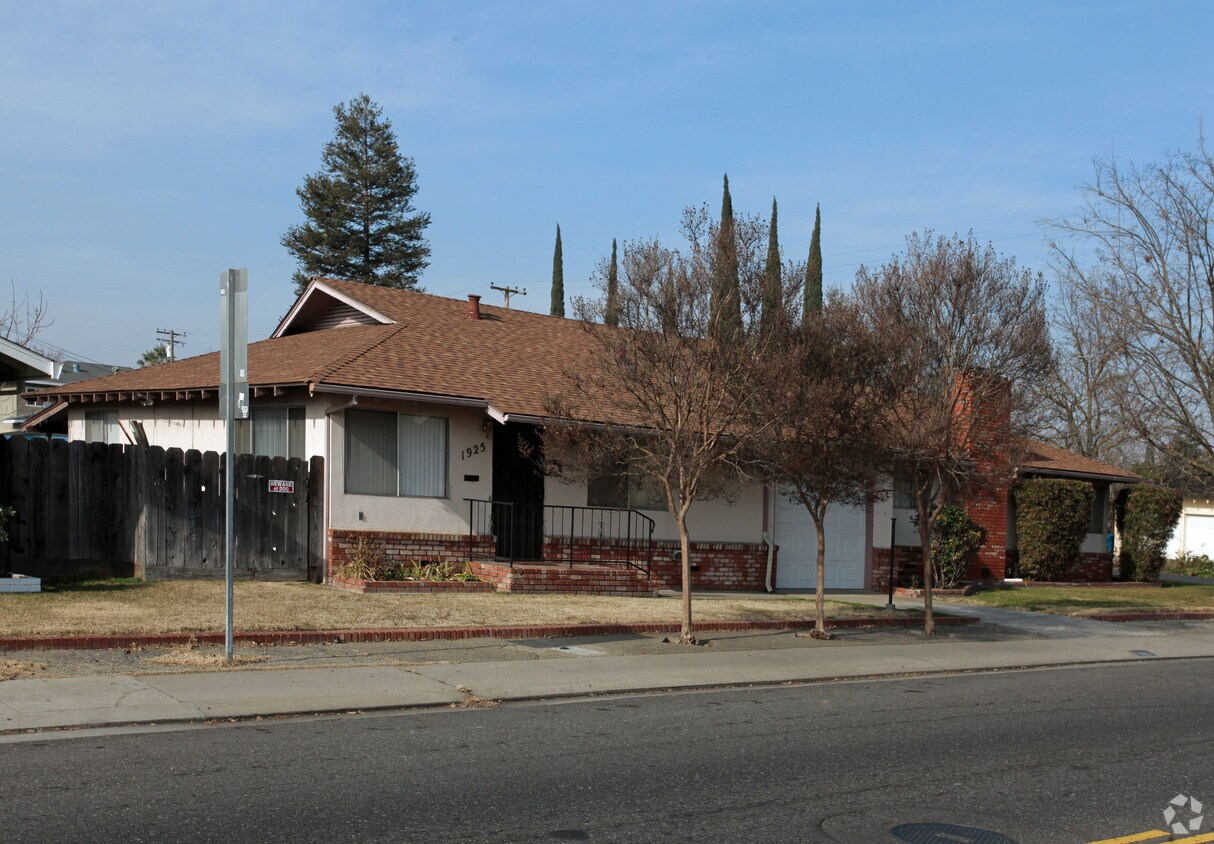 Primary Photo - 2532 Leslie Ln