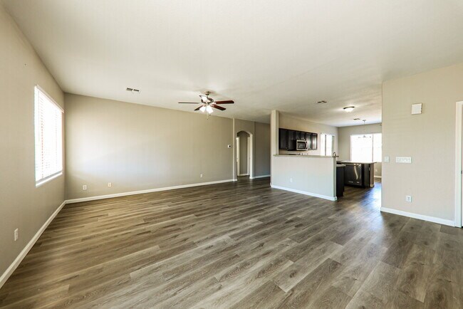 Foto del edificio - 13413 N 129th Dr