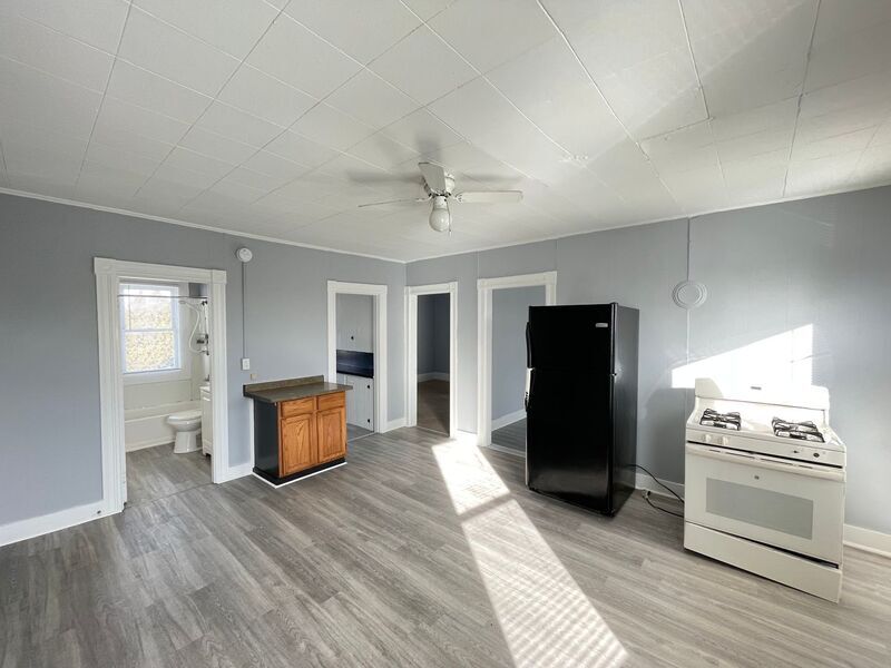 Foto principal - 301 Amory St