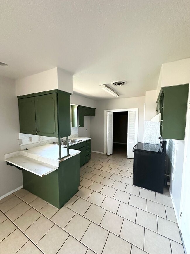 Foto del edificio - 3 Bed 2 Bath Ready to Rent ASAP!