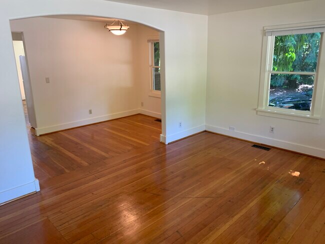 Foto del edificio - 14800 SW Beard Road