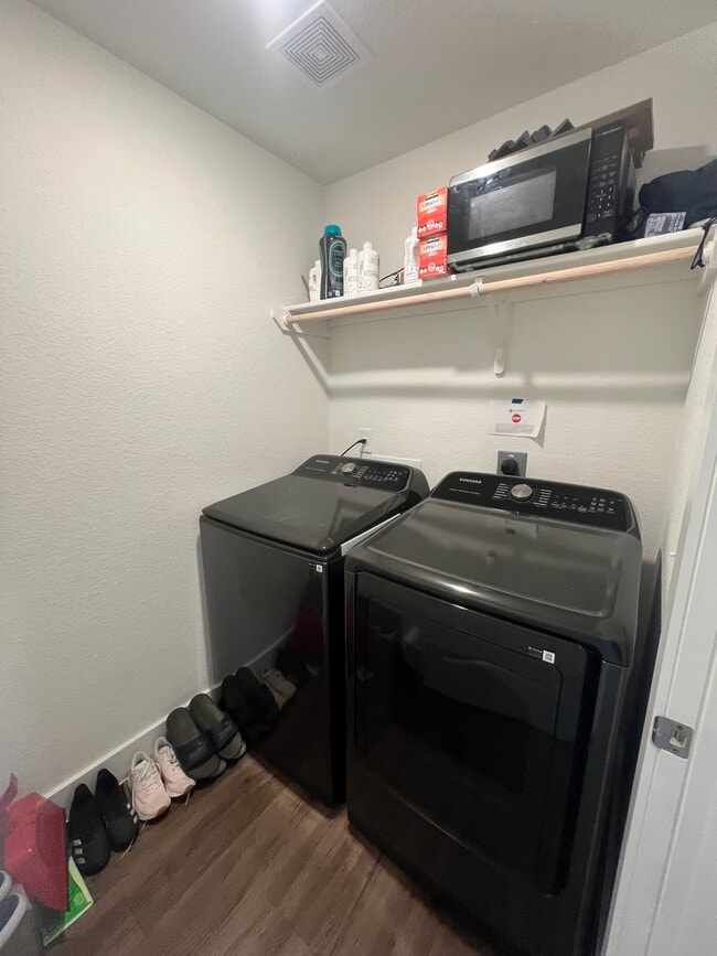 Building Photo - 258 Fawn Ridge Dr