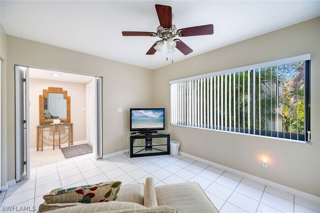 Foto del edificio - 1802 Kings Lake Blvd