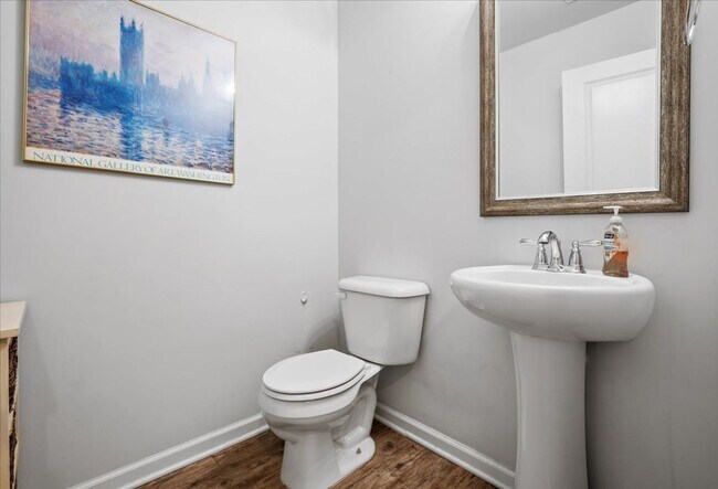 Building Photo - 4 Gardenia Dr