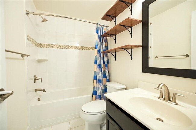 Foto del edificio - 4315 Broad Hill Dr