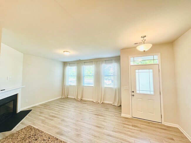 Foto del edificio - 4117 Galloway Park Dr