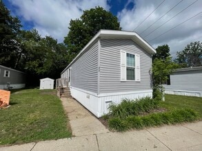 Building Photo - 49 W Manor St