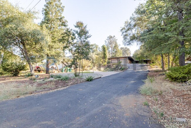 Foto del edificio - 3561 Castlebrook Rd