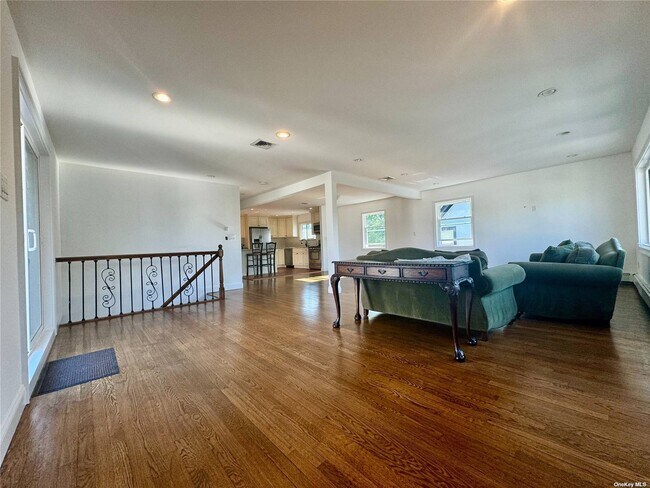 Foto del edificio - 658 E Beech St
