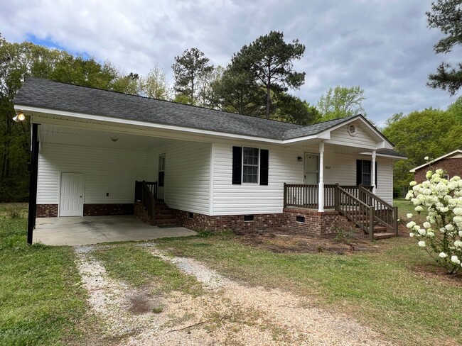 Building Photo - 3822 Fairground Rd, Dunn, NC  28334