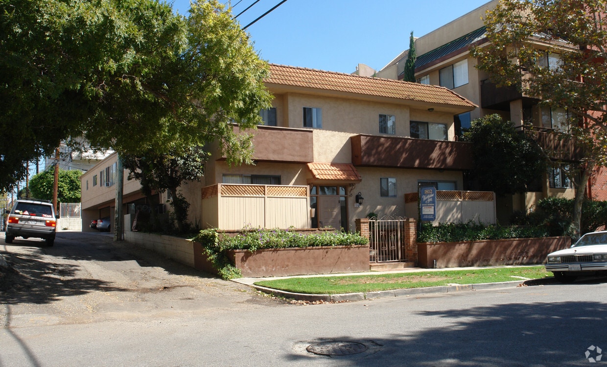 1812 Westholme Ave, Los Angeles, CA 90025 Apartments in Los Angeles