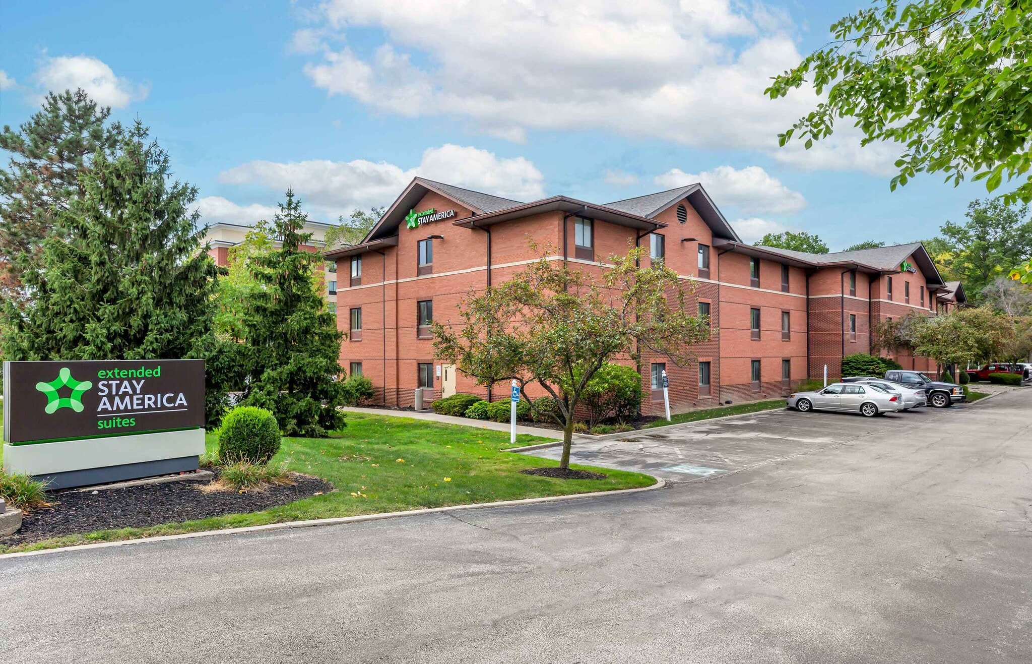 Furnished Studio-Cleveland - Westlake – photo 1 of 20