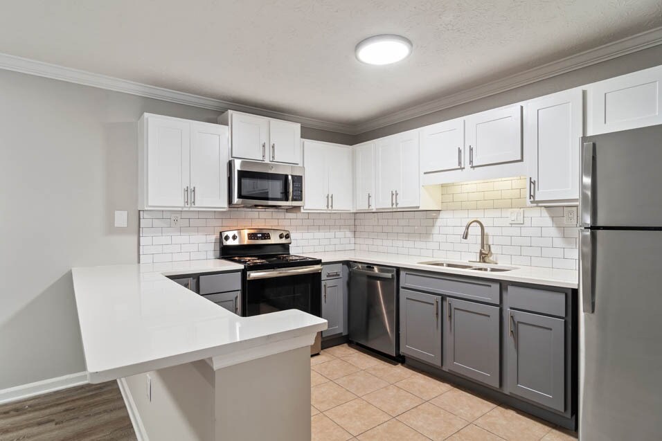 Manchester at Mansell 401 Huntington Dr Roswell, GA Apartments for