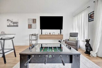 Building Photo - 2506 N Rocky Point Dr