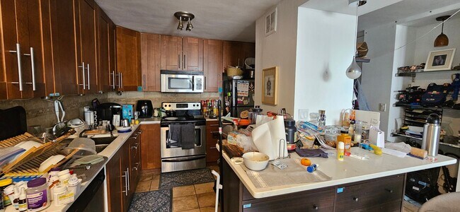 Foto del edificio - UPTOWN - GREAT 1BD/1BTH CONDO FOR RENT!