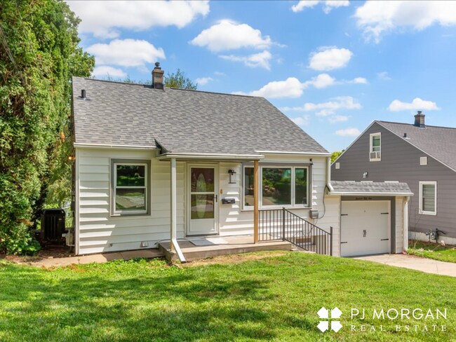 Photo - 3 bedroom , 2 bathroom House - Recently Up...