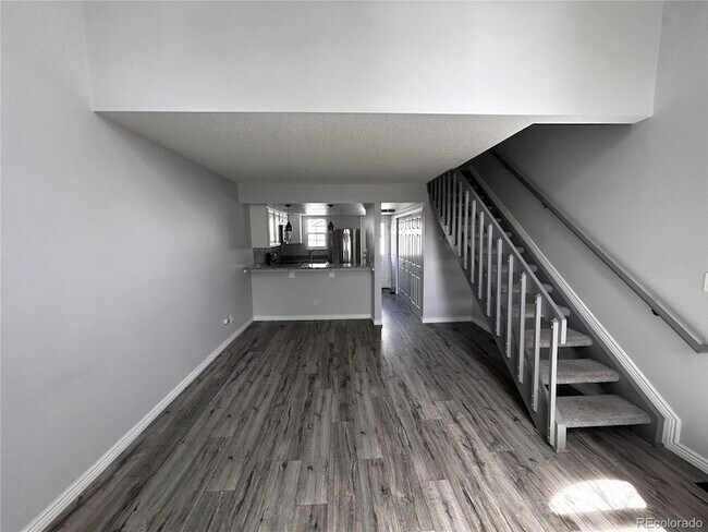 Building Photo - 7250 Devinney Ct