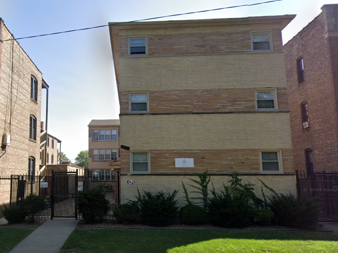 Primary Photo - 10511 S Hale Ave