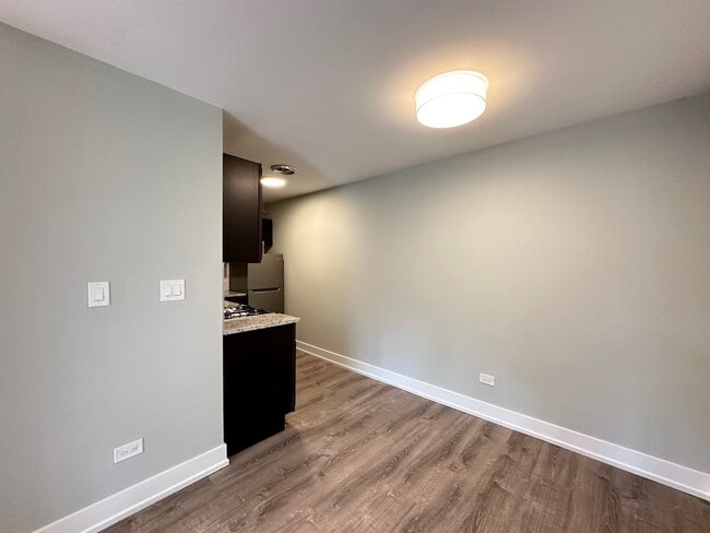 Building Photo - 450 W Barry