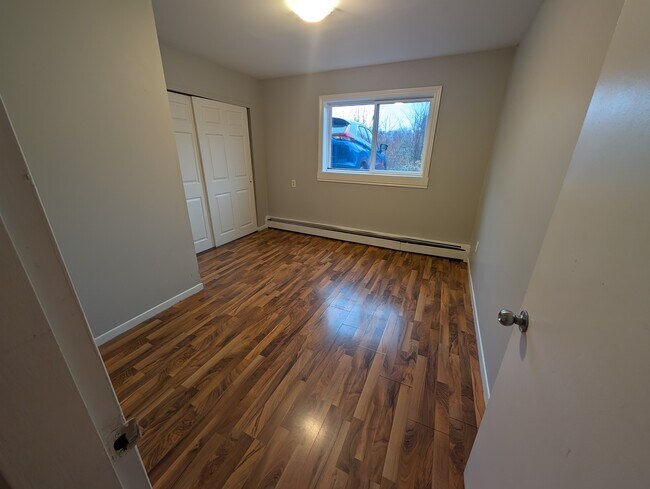 Photo du bâtiment - Comfortable 1-Bedroom Apartment – Heat & Hot Water Included! JAN 1 Move In