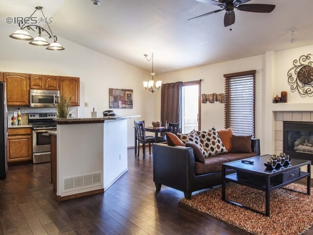 Building Photo - 4009 Stoney Creek Dr