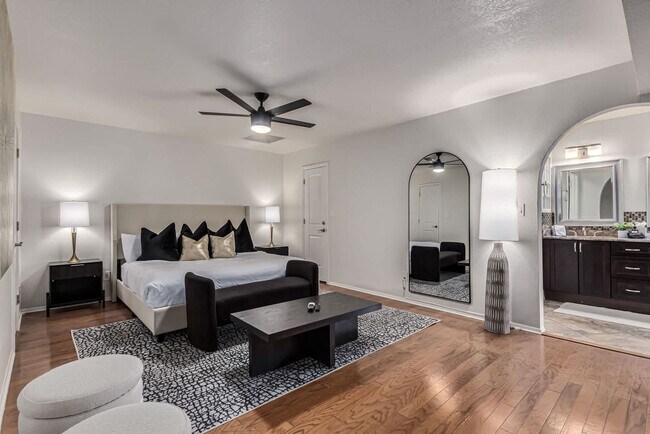 Foto del edificio - 5826 E Waltann Ln