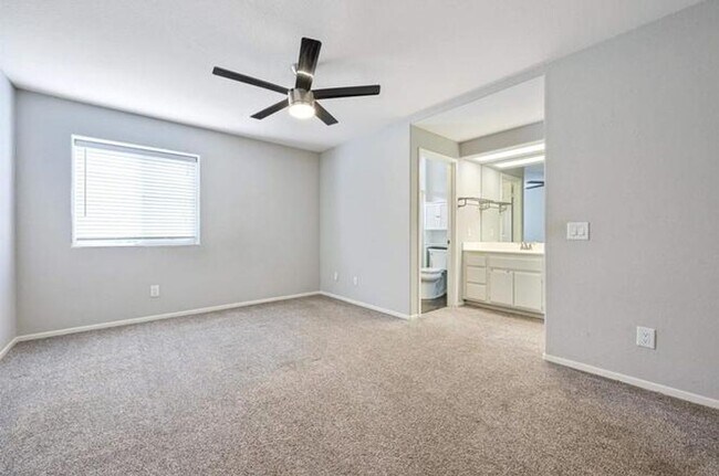 Foto del edificio - Remodeled 2BD Condo in the Heart of Old Poway