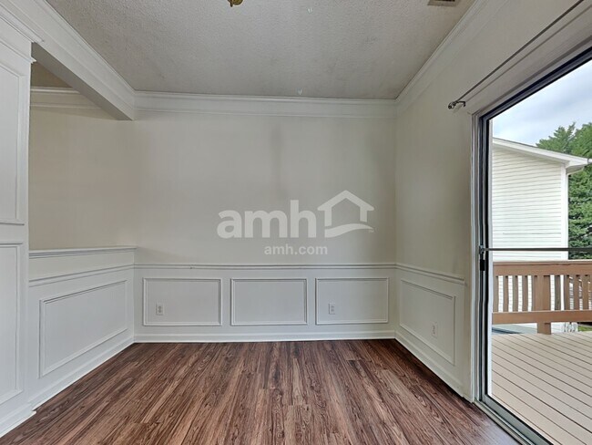 Foto del edificio - 214 Long Creek Pky