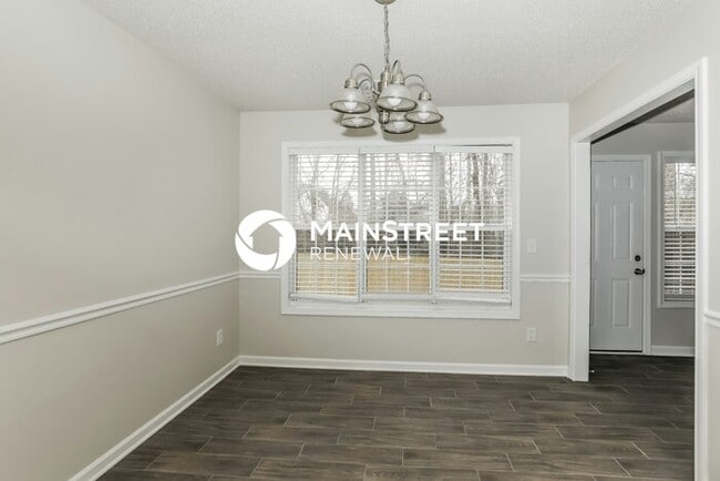 Building Photo - 4 Bedroom Pet-Friendly Home in JONESBORO, GA with Main Street Renewal