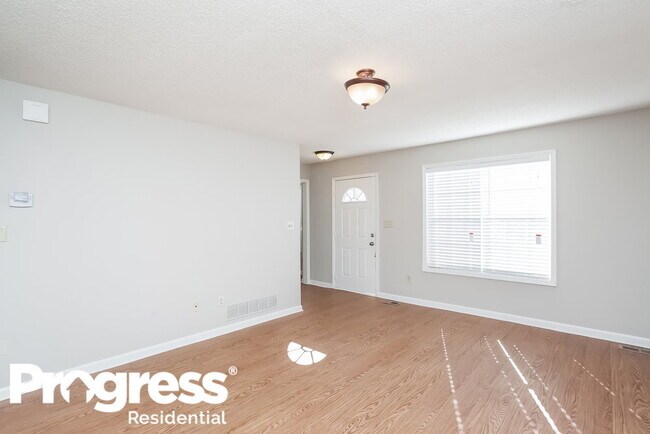 Building Photo - 7285 Hunters Ridge Dr