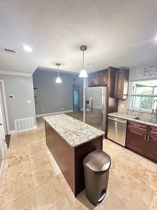 Building Photo - 8010 Dorsel Ct