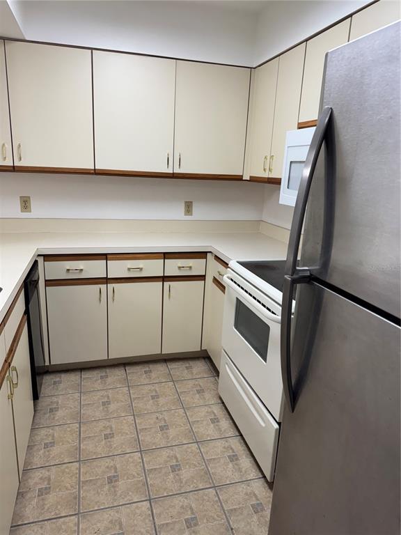 Building Photo - 2333 Feather Sound Dr