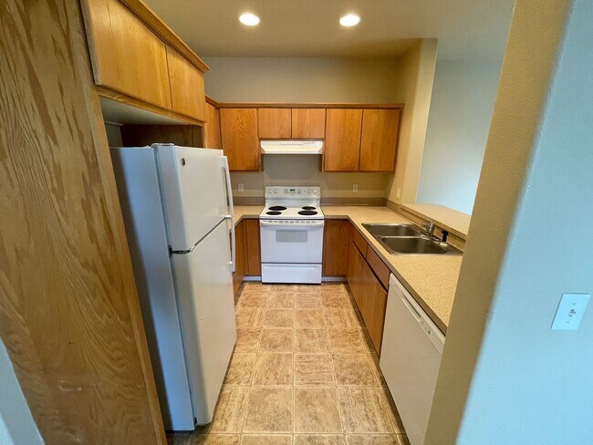 Building Photo - 232