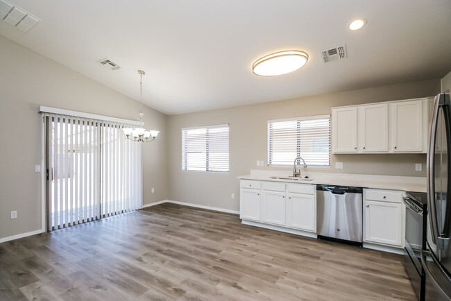 Building Photo - 1741 W Desert Mountain Dr