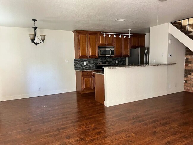 Building Photo - Cute Condo in Coloma Estates – 2 BR 1 BA