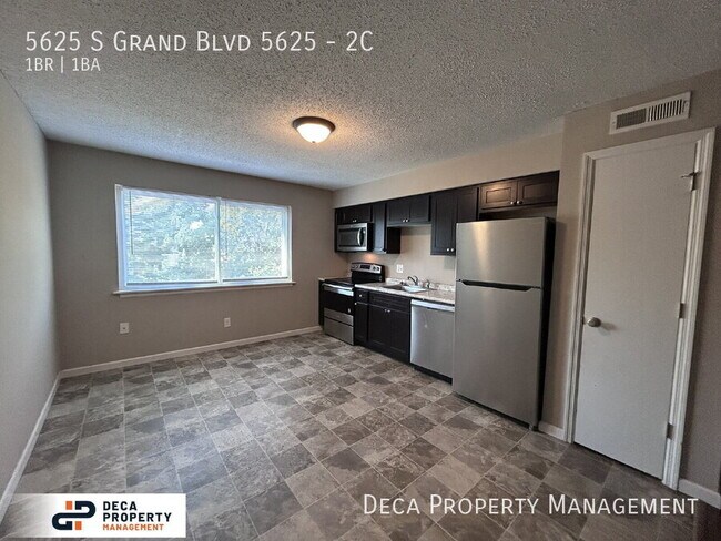 Building Photo - 5625 S Grand Blvd