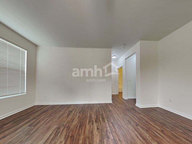 Foto del edificio - 5 Chadbrook Ct