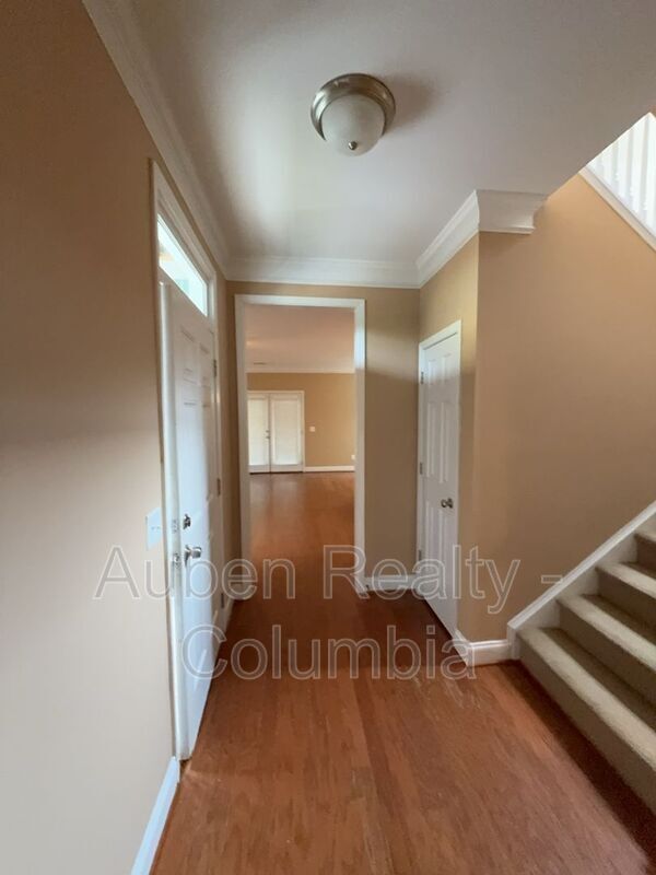 Foto del edificio - 100 Taylors Hill Dr