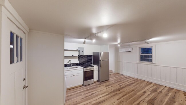 Building Photo - 1117 S New Haven Ave