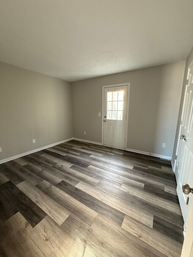 Foto del edificio - 2 Bedroom Townhome is Covington!