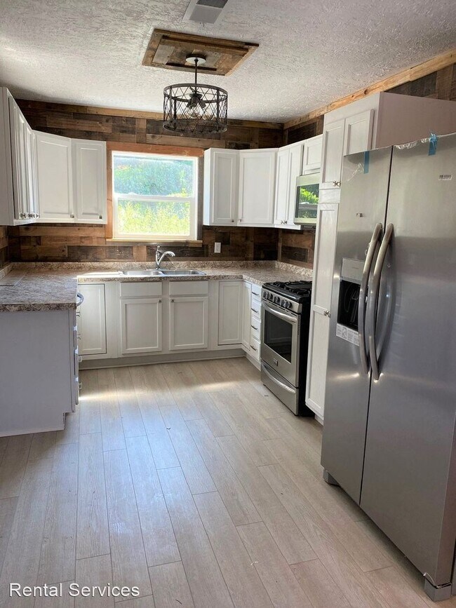 Foto del edificio - 3 br, 1 bath House - 915 Red Oak St
