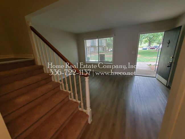 Building Photo - 1437 Brookwood Dr