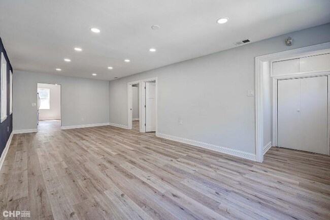 Foto del edificio - 3810 N Troy St